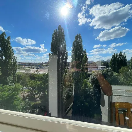 Две Уютные Комнаты В Большой Квартире *